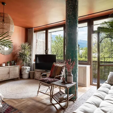 Apartament Ethnica & Gallery